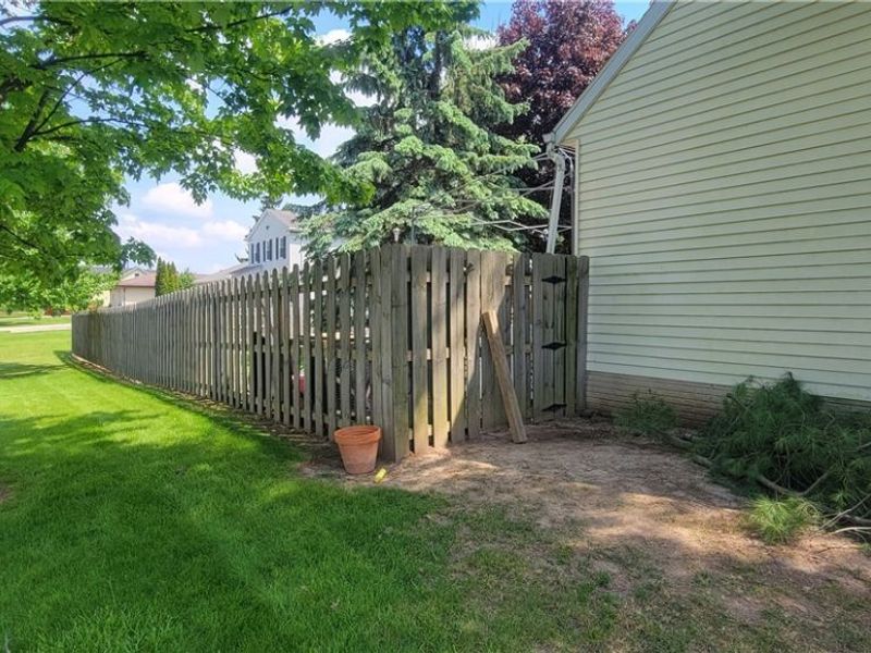 551 Carolyn Drive, Brunswick, OH 44212 Photo 5