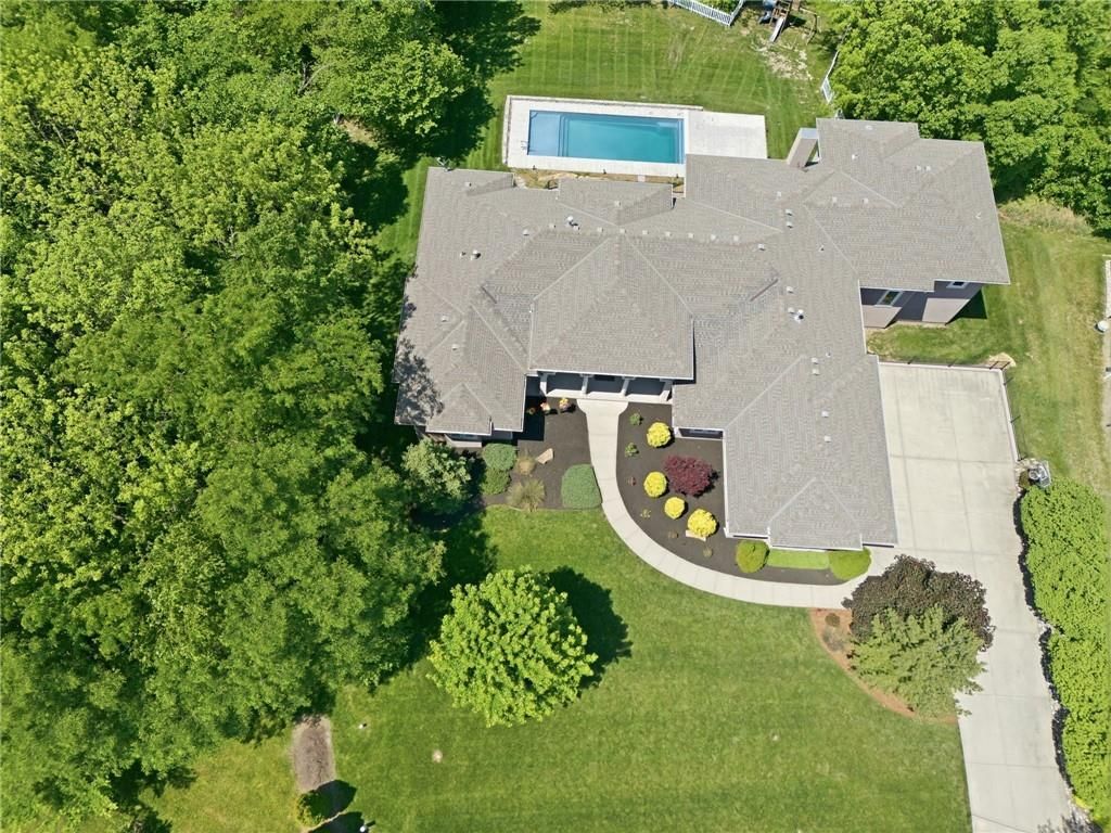 6930 NW White Pine Circle, Parkville, MO 64152 Main Photo