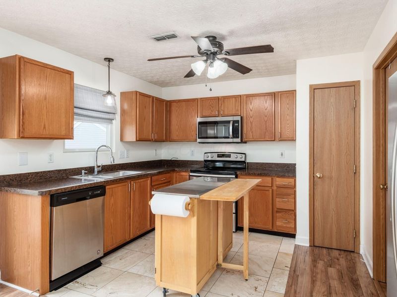 4808 Mattox Street, Columbus, OH 43228 Photo 16