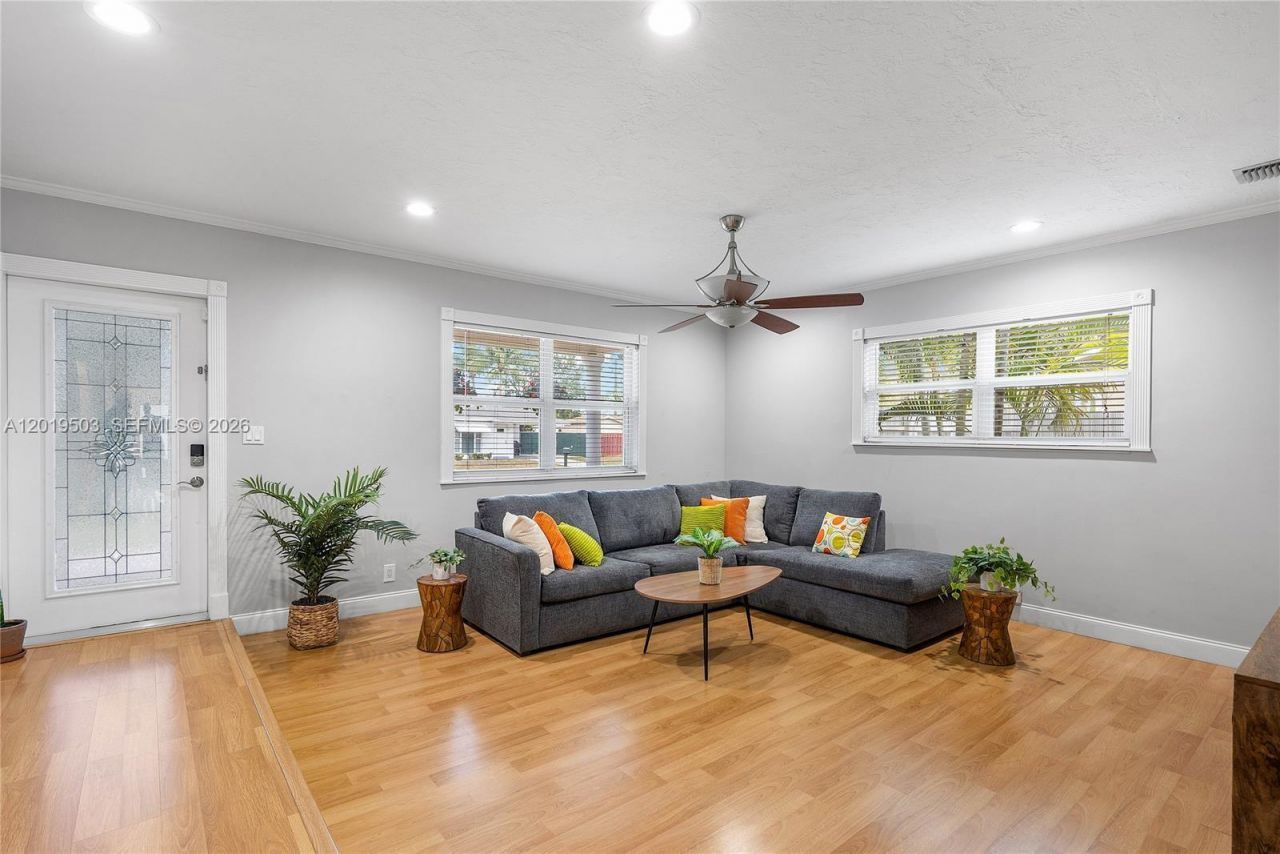 3021 N 72nd Way , Hollywood, FL 33024 Photo