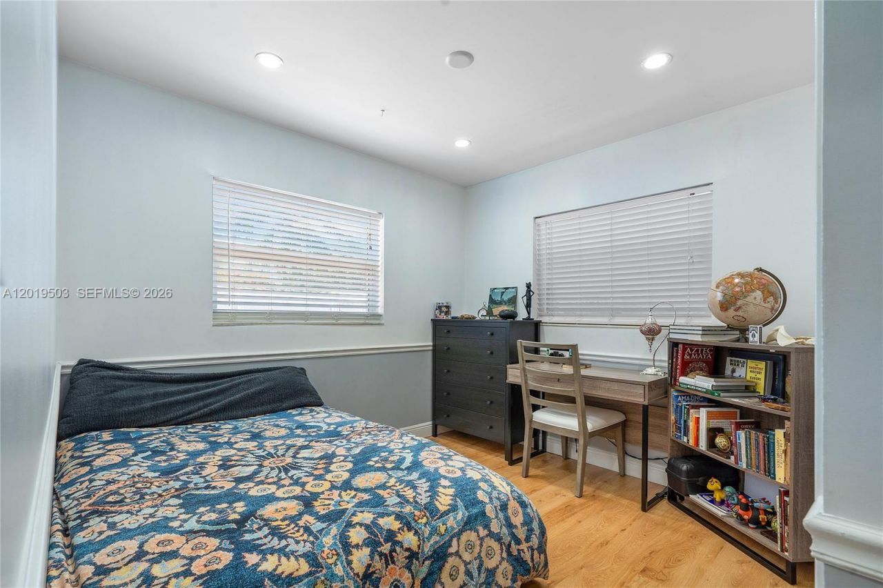 3021 N 72nd Way , Hollywood, FL 33024 Photo