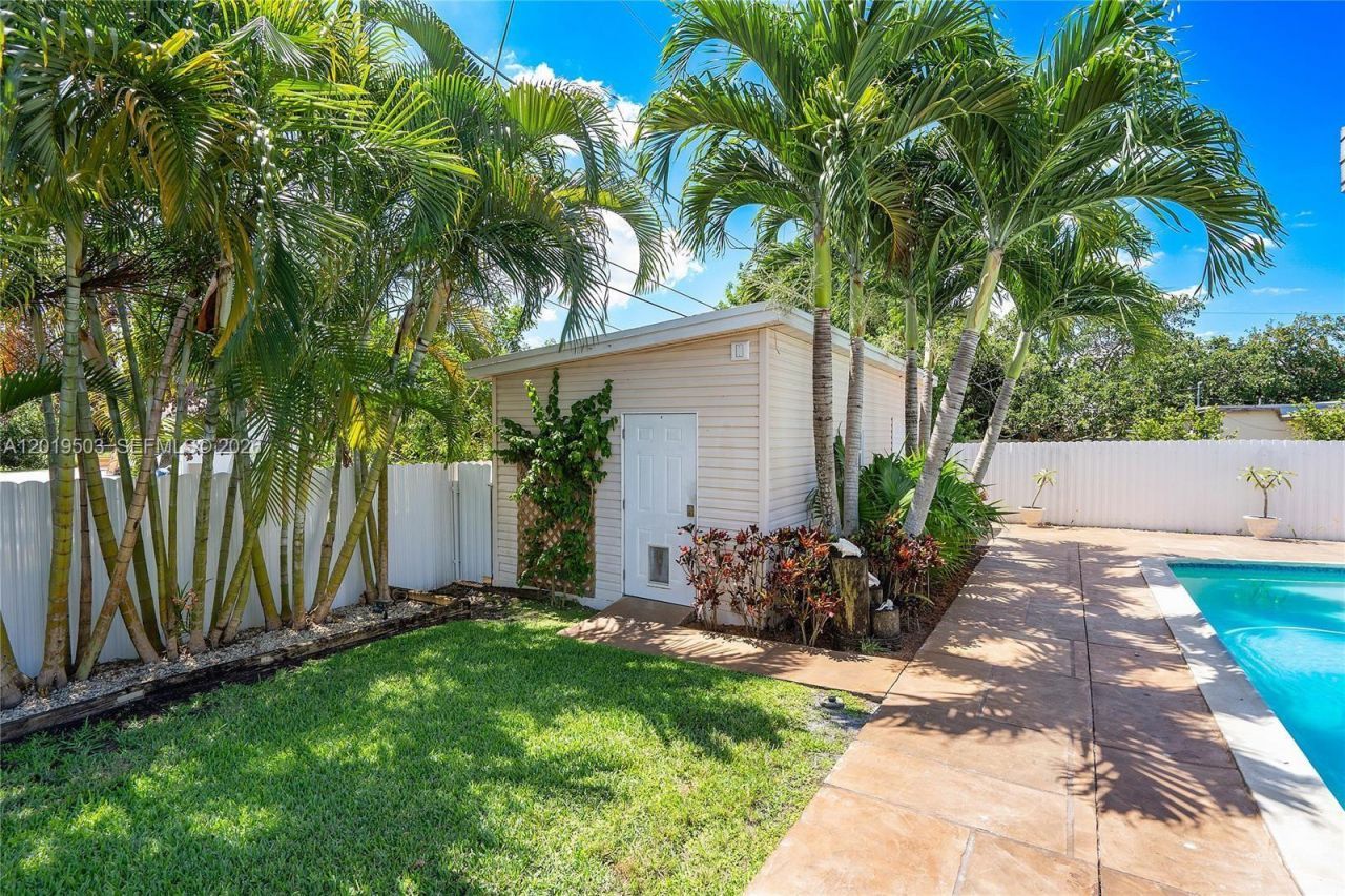 3021 N 72nd Way , Hollywood, FL 33024 Photo