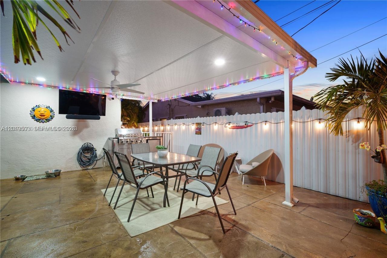 3021 N 72nd Way , Hollywood, FL 33024 Photo