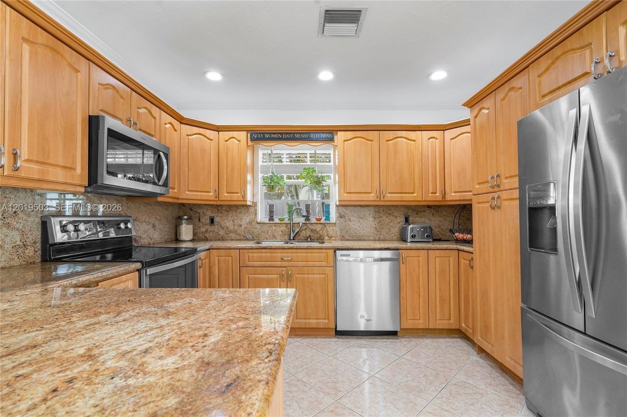 3021 N 72nd Way , Hollywood, FL 33024 Photo