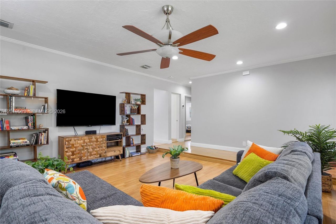 3021 N 72nd Way , Hollywood, FL 33024 Photo