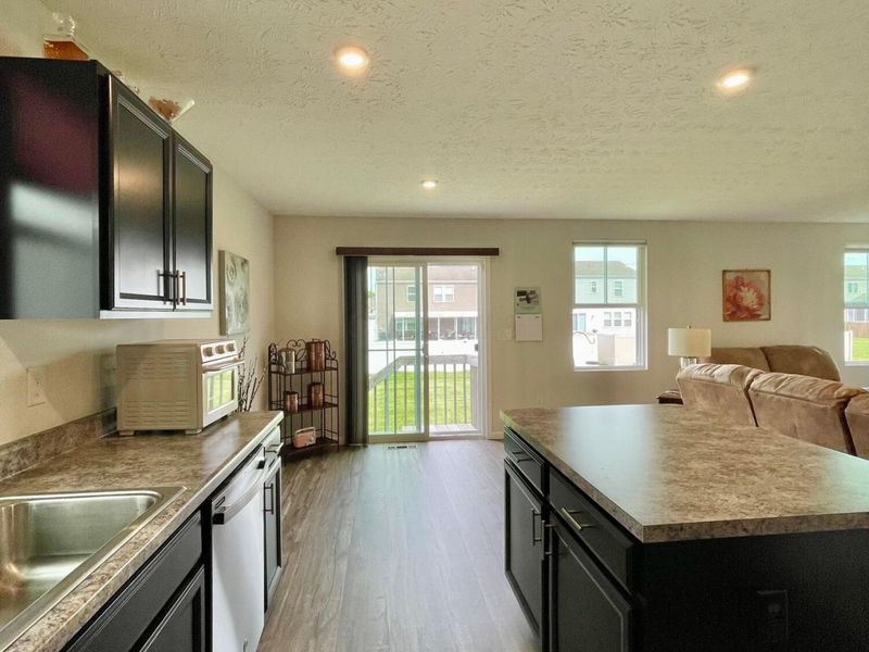 1958 Lake Crest Drive , Grove City, OH 43123 Photo 6