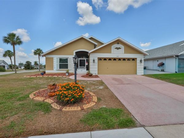 210 LINGER LANE , SUN CITY CENTER, FL 33573