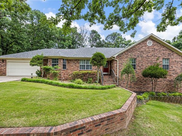 123 Hillcrest Drive , Russellville, AR 72802