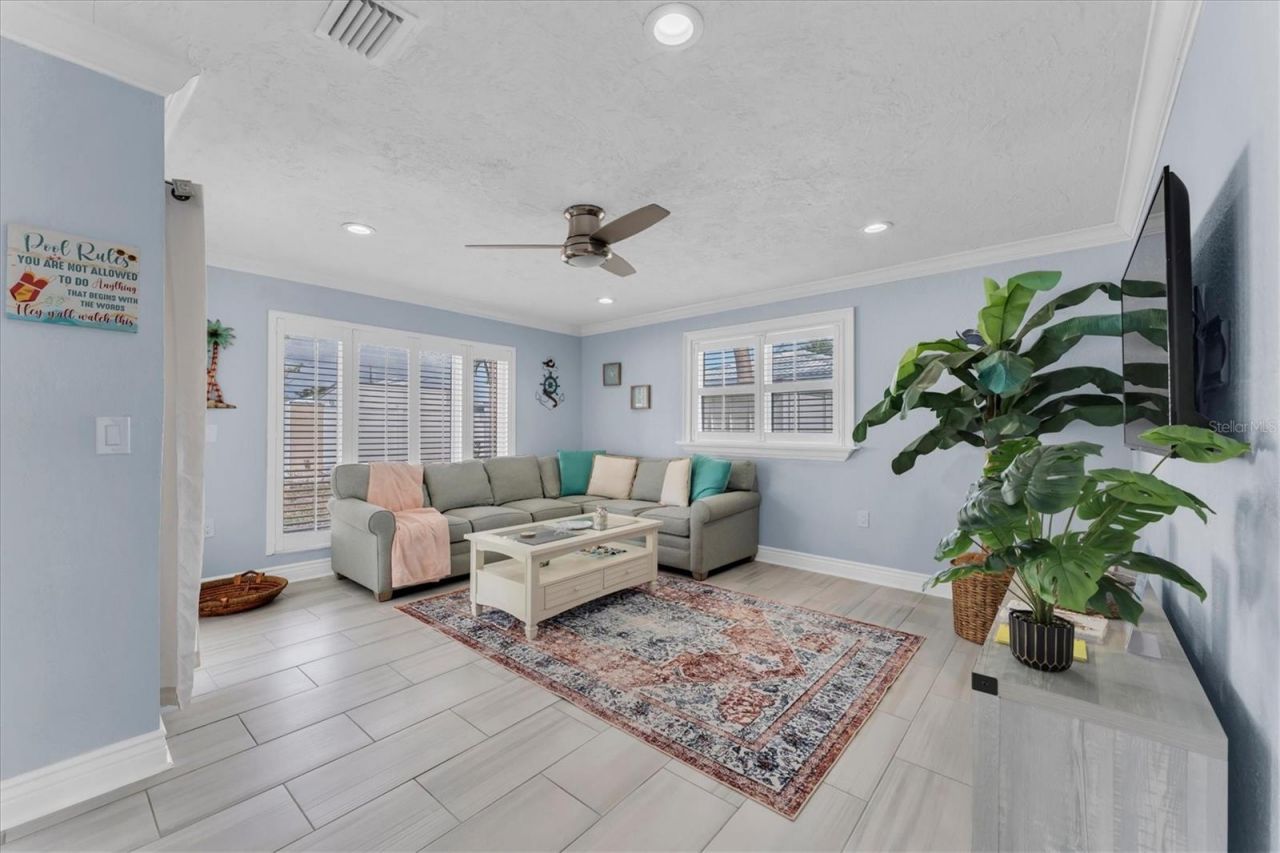 5923 2nd Street E, Saint Pete Beach, FL 33706 Photo