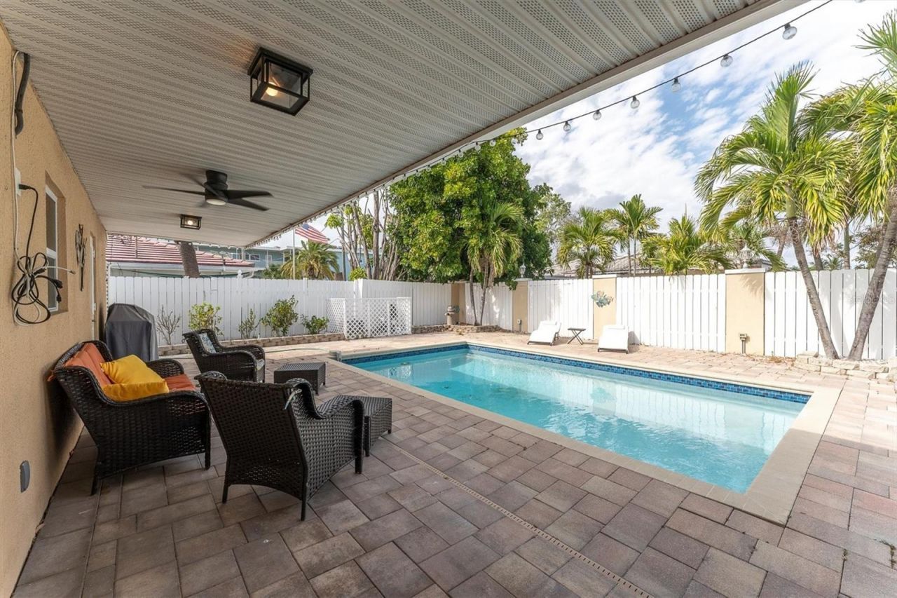 5923 2nd Street E, Saint Pete Beach, FL 33706 Photo