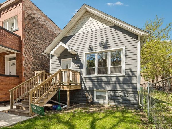 126 N Leamington Avenue , Chicago, IL 60644