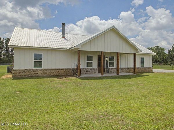 52 Jeslan Trail, Lumberton, MS 39455