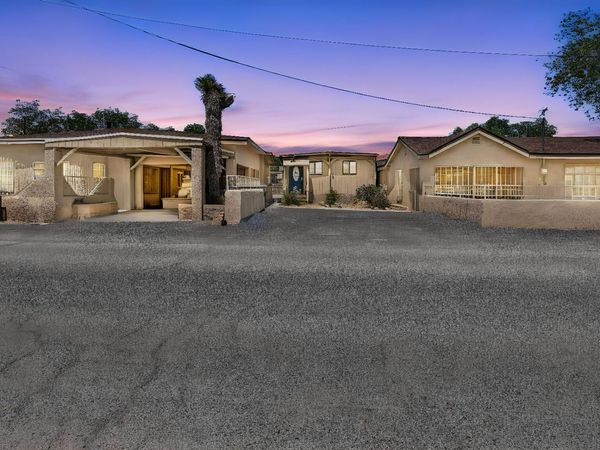 3102 Rosendo Garcia Road SW, Albuquerque, NM 87105