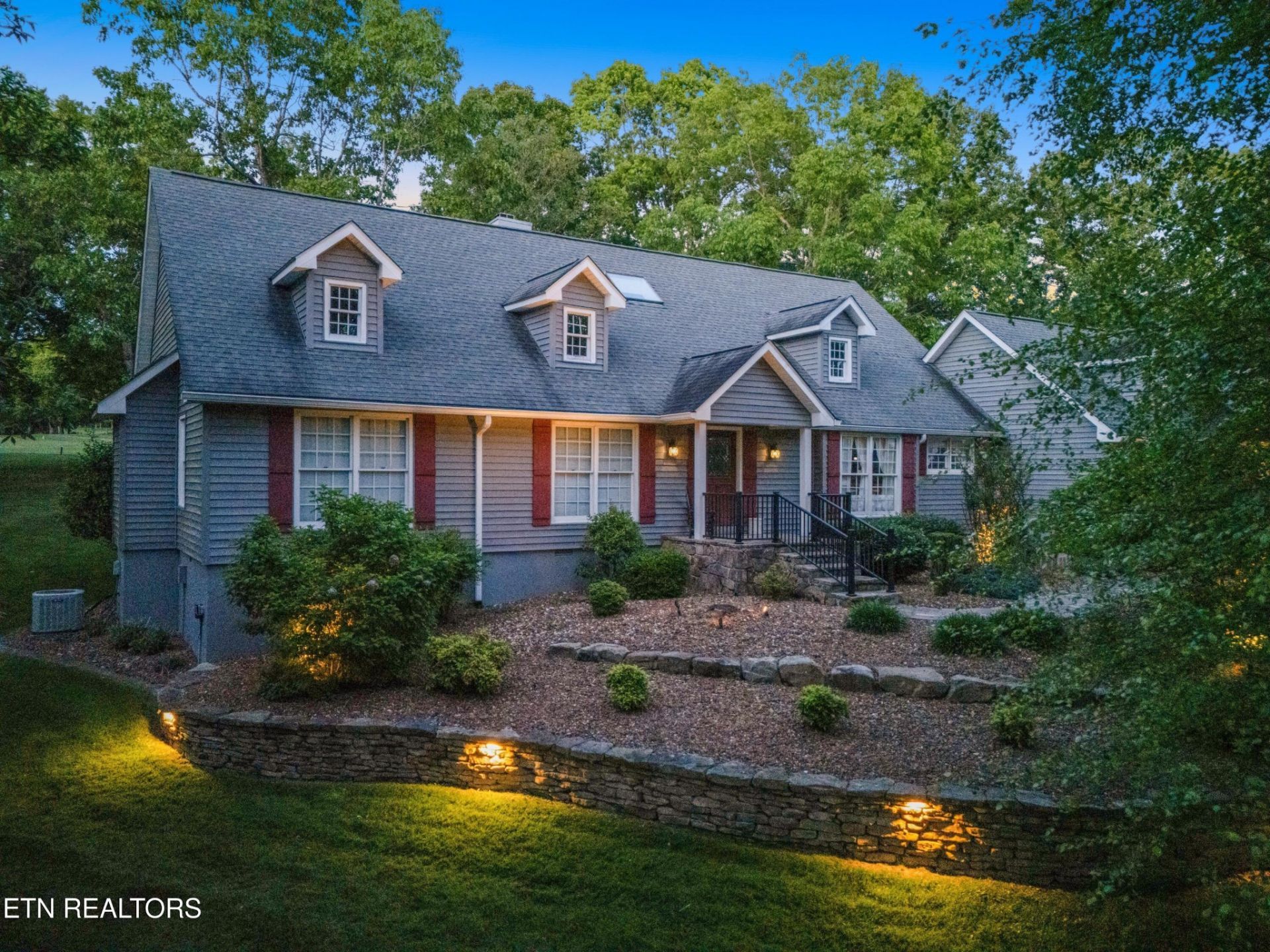 15 Cloverdale Circle , Crossville, TN 38558 Main Photo
