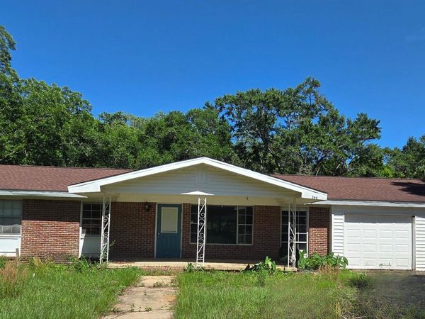 298 Averitt Place, Crestview, FL 32539