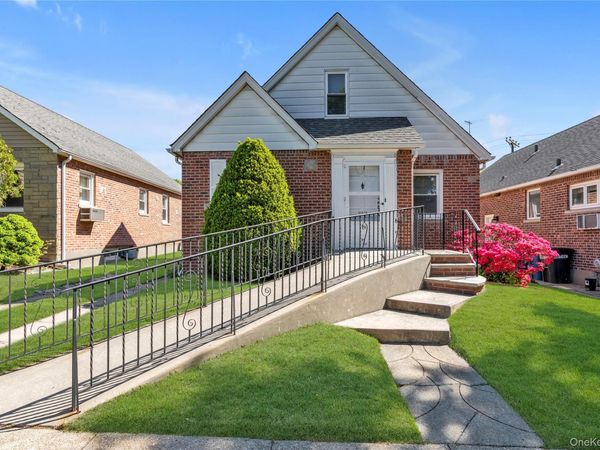 172-15 Effington Avenue , Flushing, NY 11358