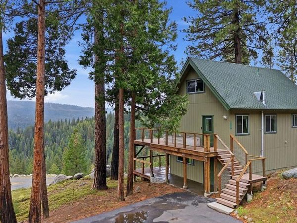 29965 Mariposa Drive, Cold Springs, CA 95335