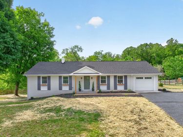 103 BOLLINGBROOK DR, Charlottesville, VA 22911