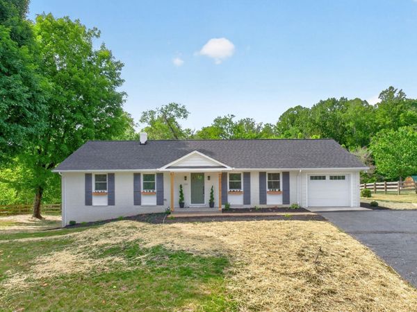 103 BOLLINGBROOK DR, Charlottesville, VA 22911