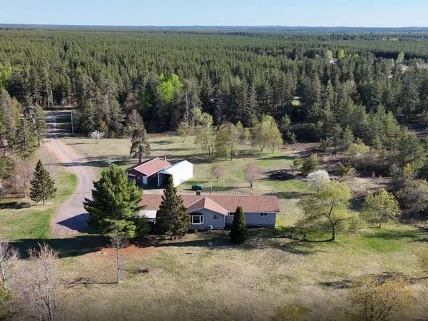 200 Station Road, Sands Twp, MI 49841