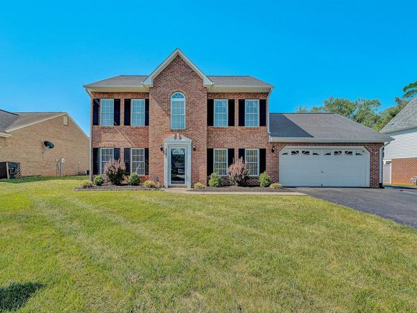 5916 Carolina TRL , Roanoke, VA 24019