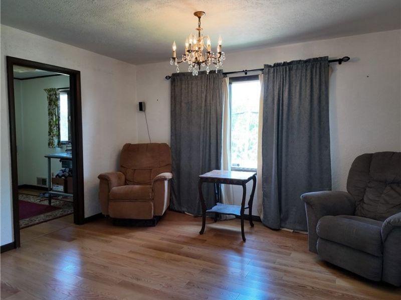 67156 Joella Drive , Saint Clairsville, OH 43950 Photo 7