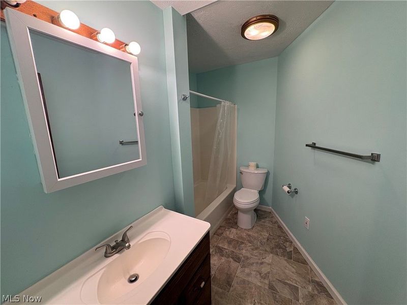 350 Louisiana Avenue , Elyria, OH 44035 Photo 4