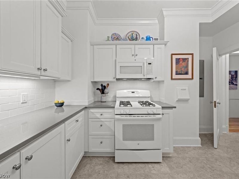 13605 Shaker Boulevard , Unit 2B, Cleveland, OH 44120 Photo 21