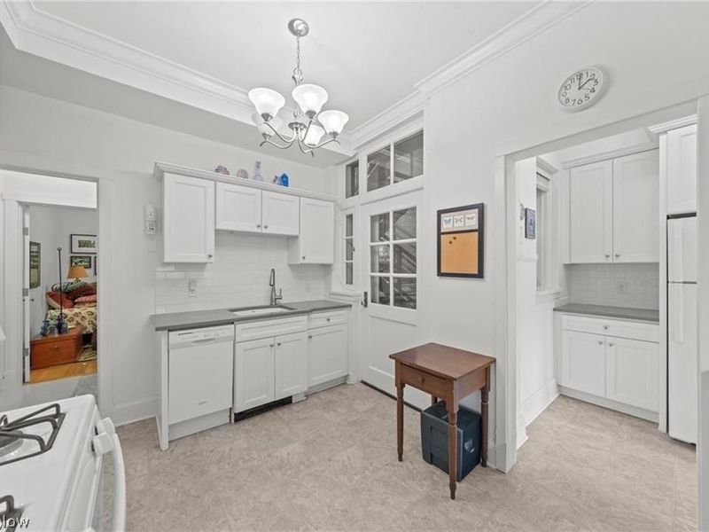 13605 Shaker Boulevard , Unit 2B, Cleveland, OH 44120 Photo 22