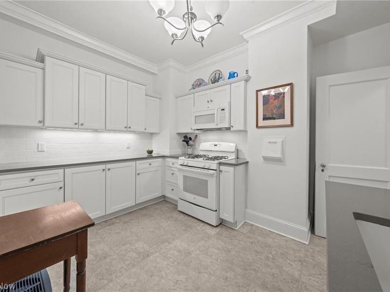 13605 Shaker Boulevard , Unit 2B, Cleveland, OH 44120 Photo 23
