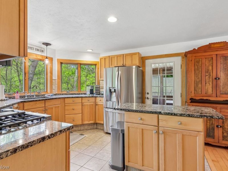 17151 Farmington Road, West Farmington, OH 44491 Photo 14