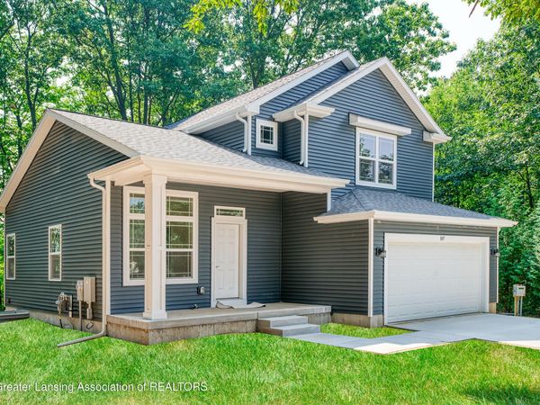 15317 Sherwood Lane, Lansing, MI 48906