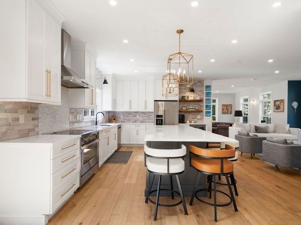 70 Indian Pond Rd, Kingston, MA 02364