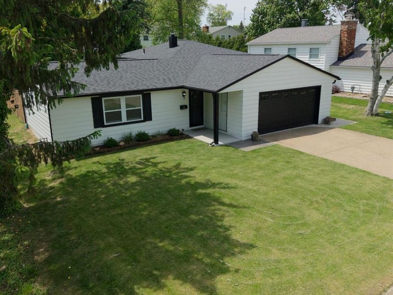 323 Portland Drive, Huron, OH 44839 Photo 2