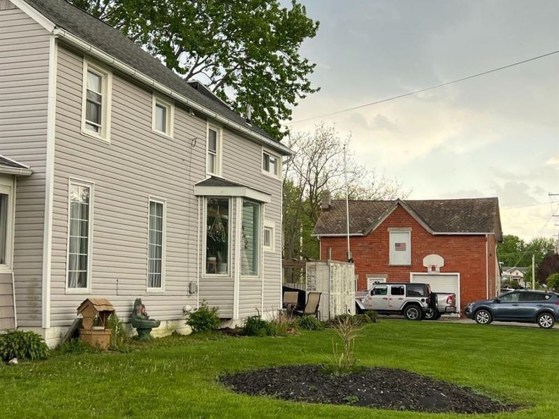 51 W Hooker Street, New London, OH 44851 Photo 3