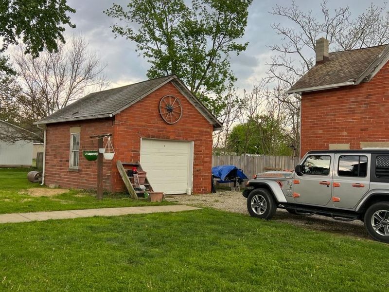 51 W Hooker Street, New London, OH 44851 Photo 4