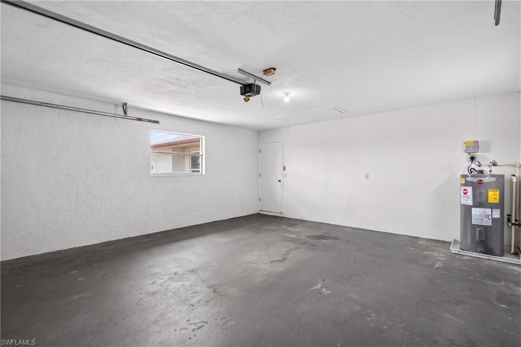 9708 Foxglove Cir, Fort Myers, FL 33919 Photo