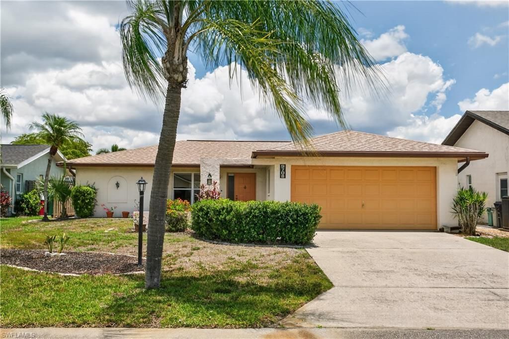 9708 Foxglove Cir, Fort Myers, FL 33919 Photo