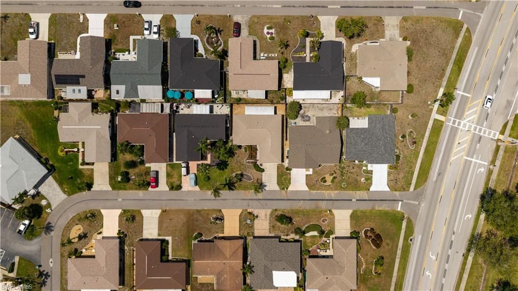 9708 Foxglove Cir, Fort Myers, FL 33919 Photo