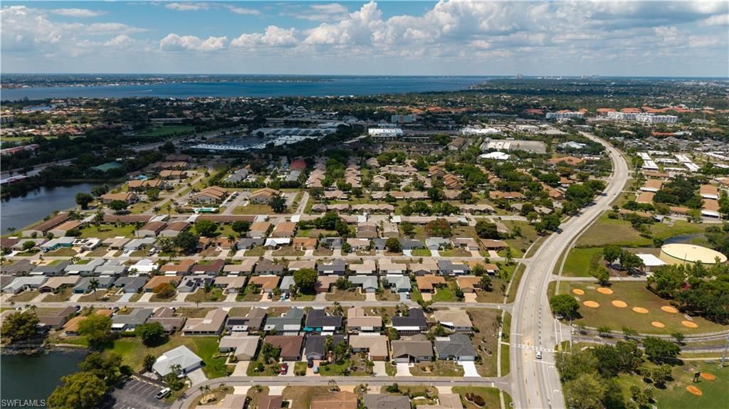 9708 Foxglove Cir, Fort Myers, FL 33919 Photo