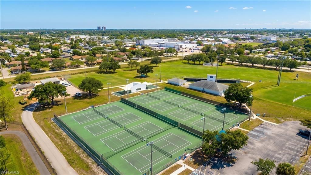 9708 Foxglove Cir, Fort Myers, FL 33919 Photo