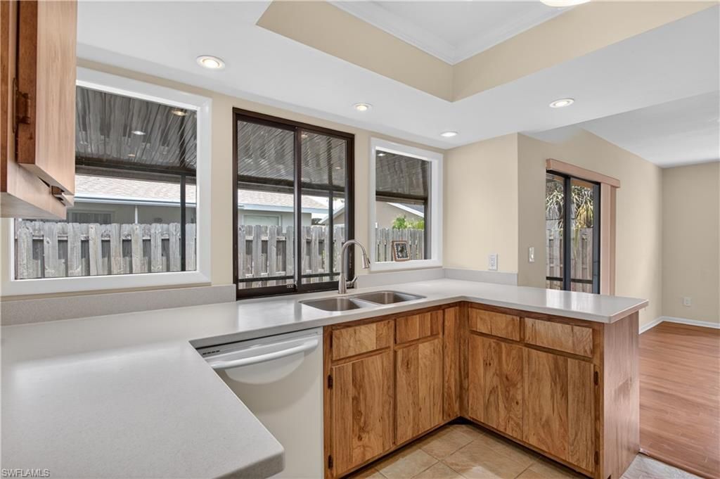 9708 Foxglove Cir, Fort Myers, FL 33919 Photo