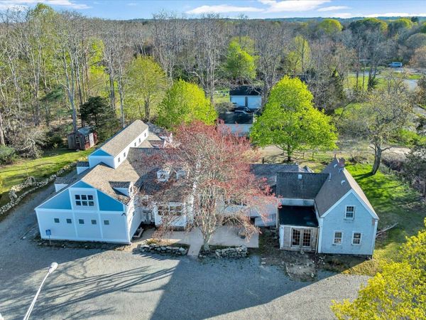1049 Main Street , West Barnstable, MA 02668