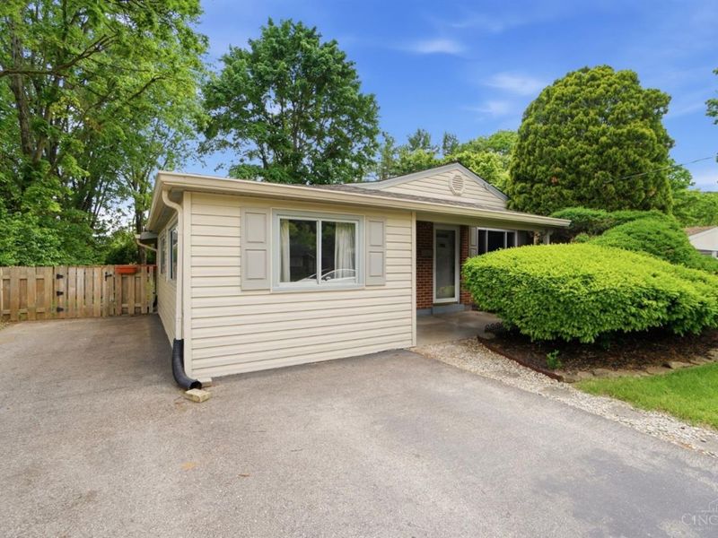 19 Miamiview Drive, Loveland, OH 45140 Photo 2