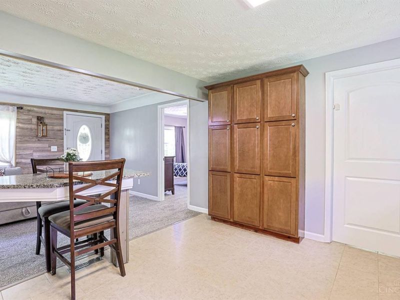 2296 Wilshire Circle, Stonelick Twp, OH 45122 Photo 7
