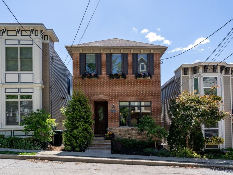462 Strafer Street, Cincinnati, OH 45226 Photo 2