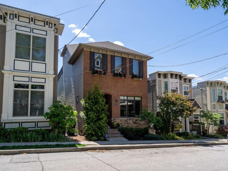462 Strafer Street, Cincinnati, OH 45226 Photo 3