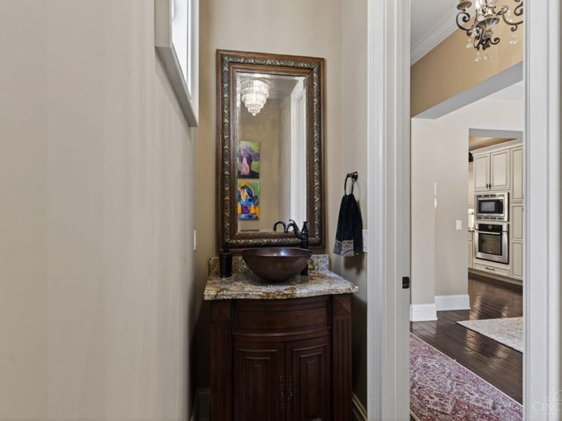 462 Strafer Street, Cincinnati, OH 45226 Photo 9