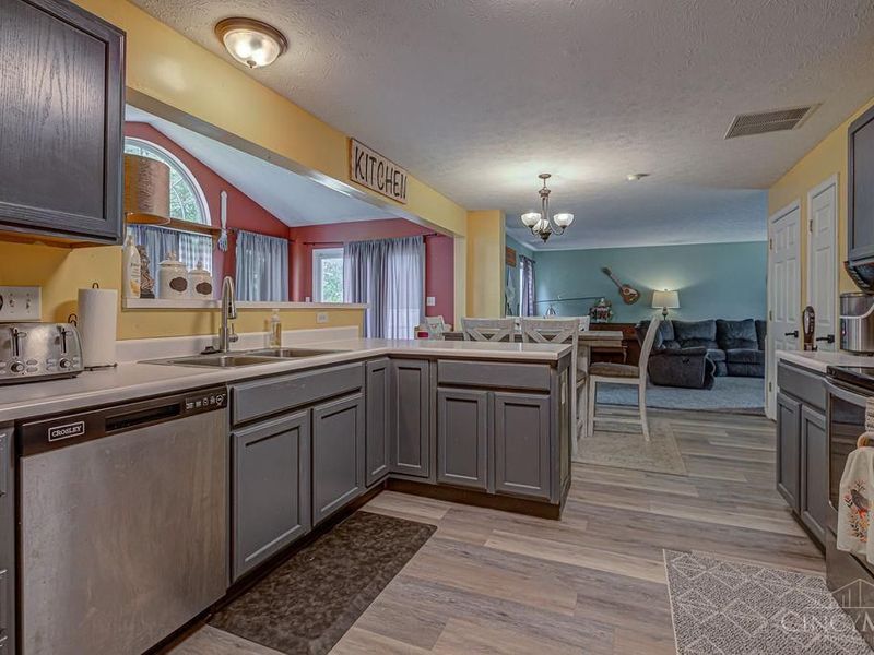 516 Delaware Crossing, Trenton, OH 45067 Photo 14