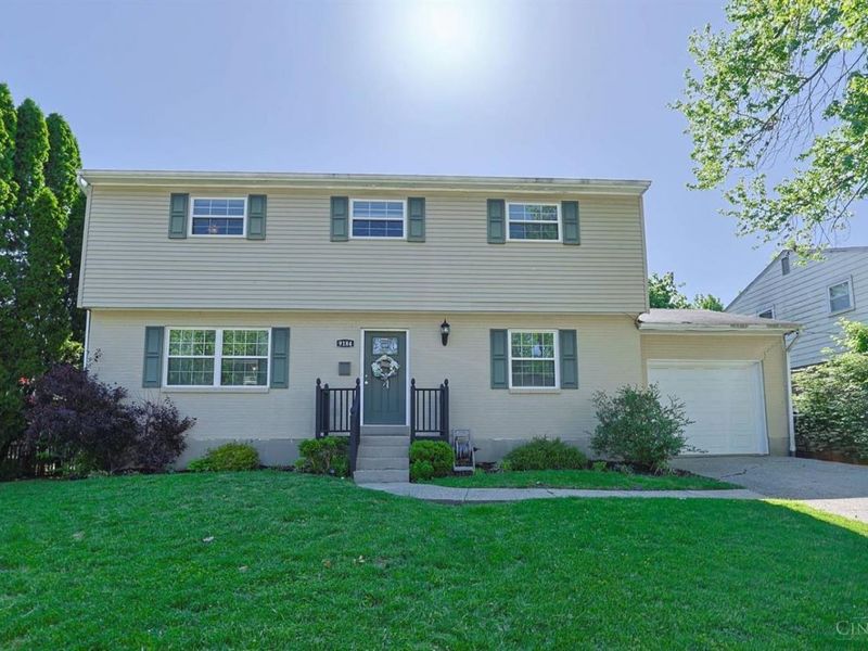 9184 Millcliff Drive, Springfield Twp., OH 45231 Photo 1